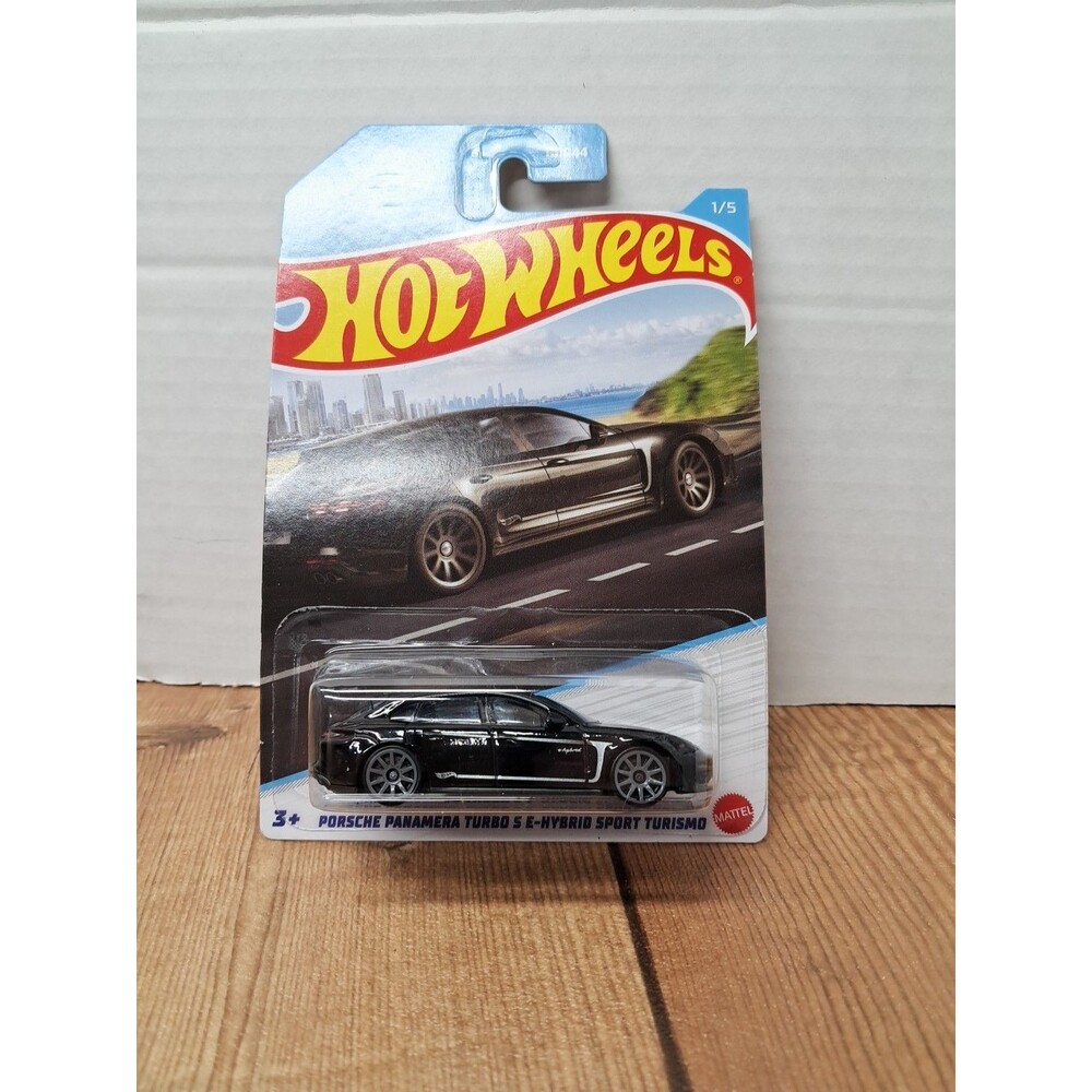 2022 Hot Wheels Porsche Panamera Turbo S E Hybrid Sport Turismo HW Luxury Sedans